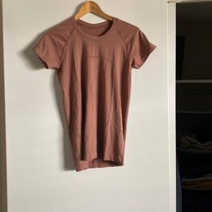 Lululemon swiftly tech 2.0 Short Sleeve